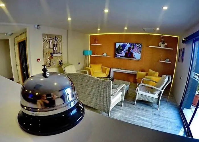 Saatli Hotel Çeşme